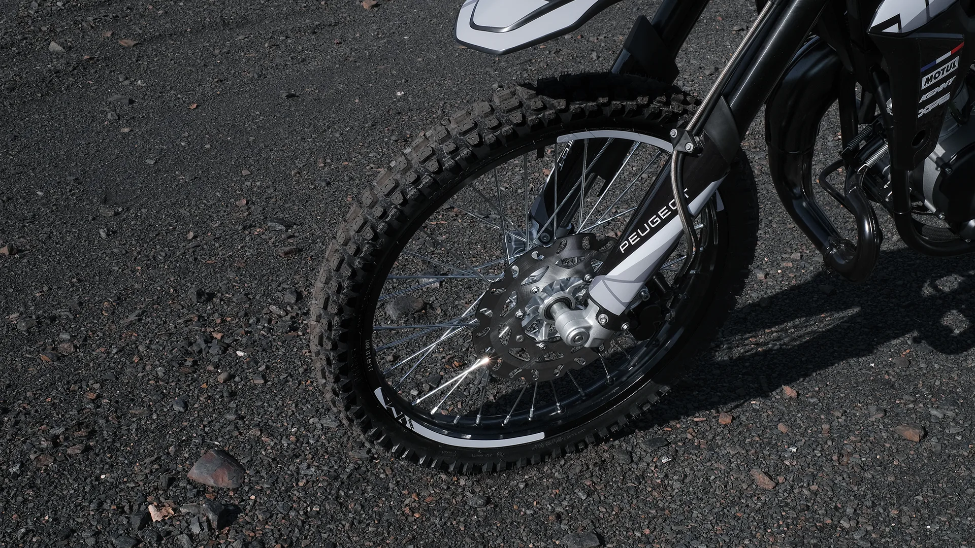 Stabilität und Traktion auf Trails und Strecken